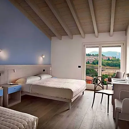 Hotel Caffe Maya 4*