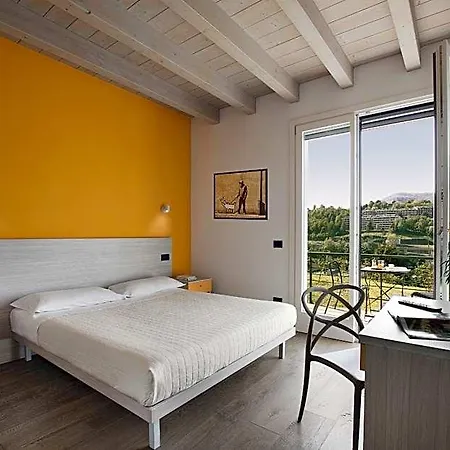 Hotel Caffe Maya Moltrasio