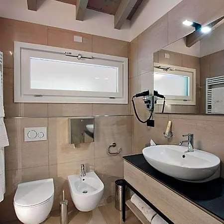 Hotel Caffe Maya 4*