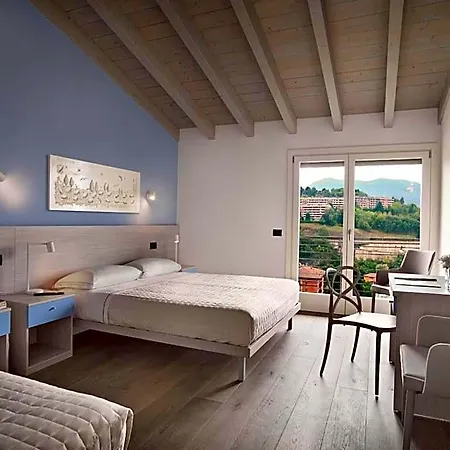 Hotel Caffe Maya 4*