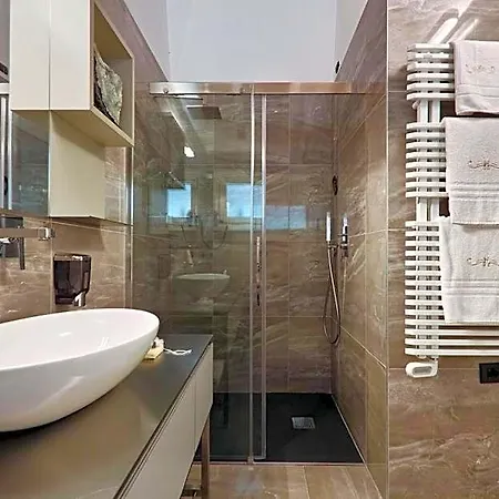 Hotel Caffe Maya 4*