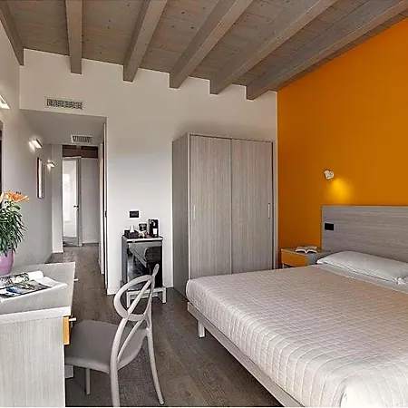 Caffe Maya Hotel Moltrasio